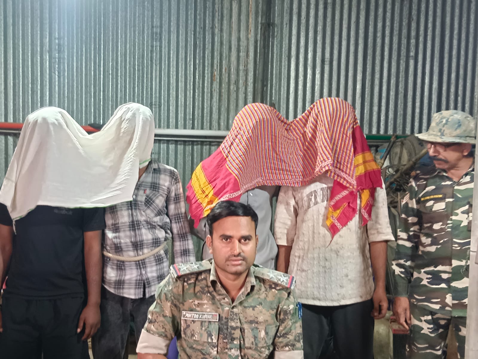हजारीबाग पुलिस को बड़ी सफलता, लोहसिंघना थाना क्षेत्र में चोरी कांड का उद्भेदन, 4 आरोपी गिरफ्तार