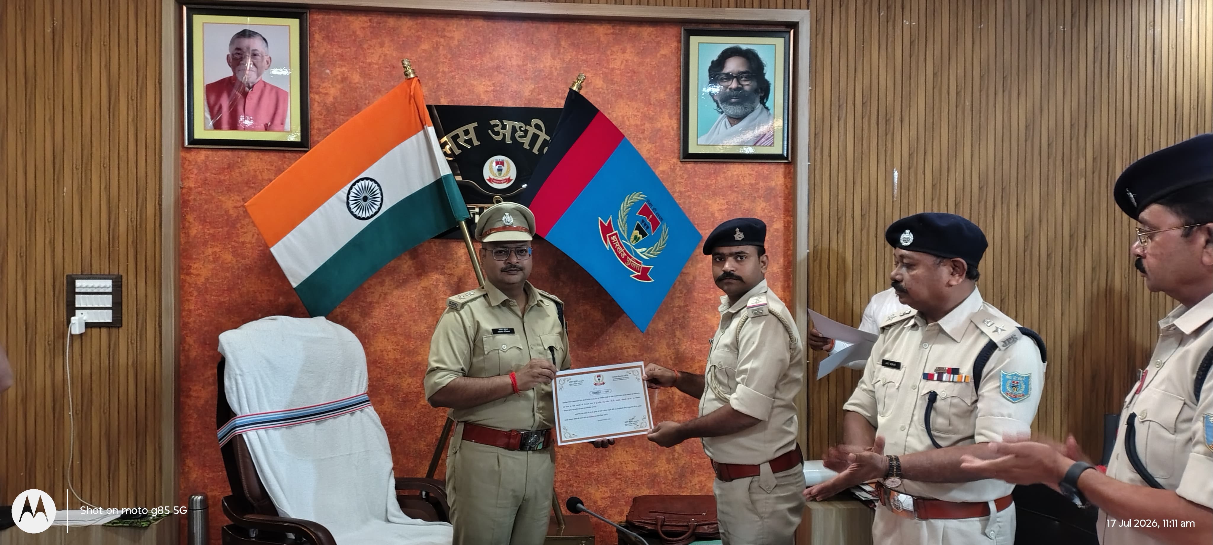 हजारीबाग में अपराधियों पर सख्त होंगे शिकंजे, एसपी ने सभी थाना प्रभारियों को दिए कड़े निर्देश